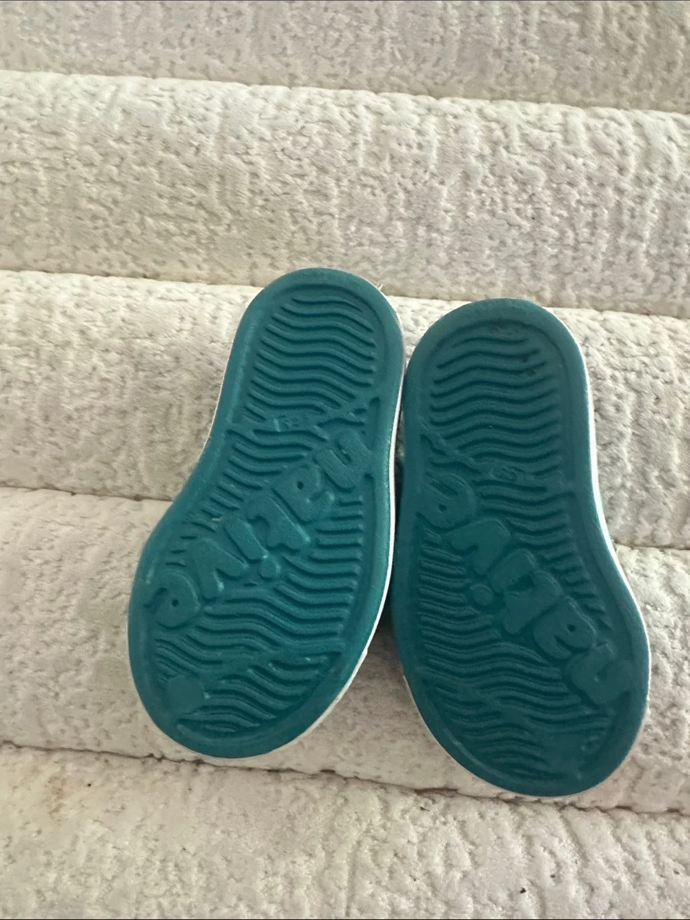 Native sparkling teal